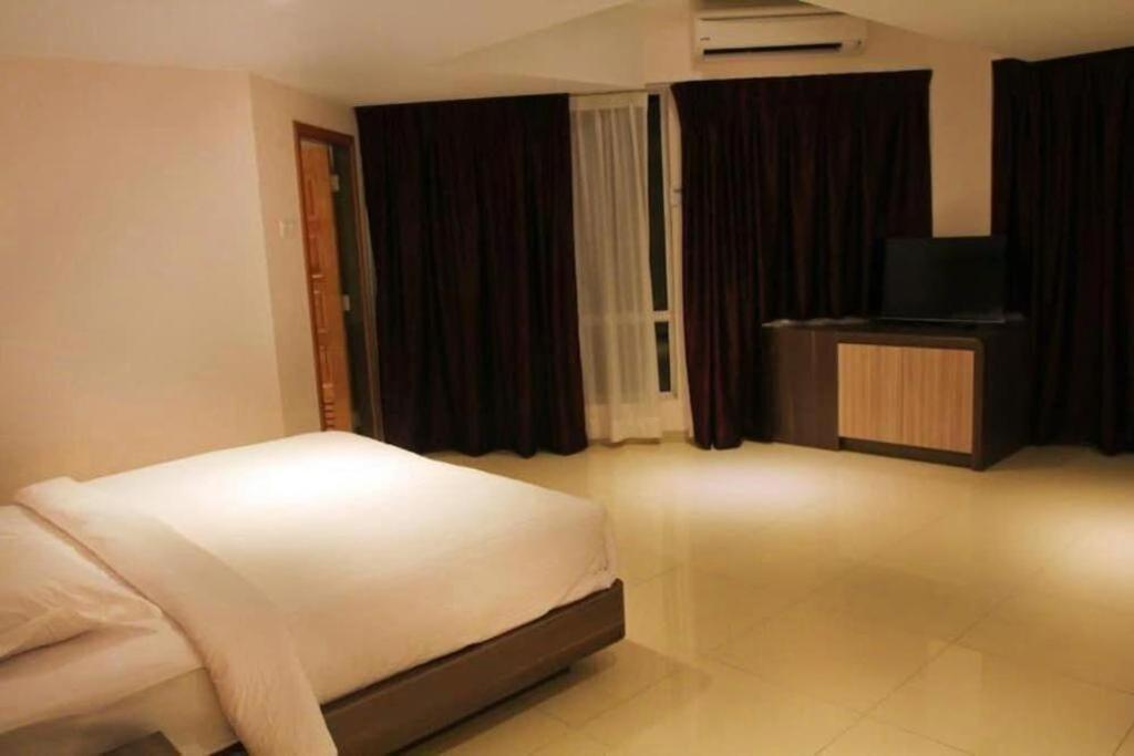 Ktc Hotel Sungkai Buitenkant foto
