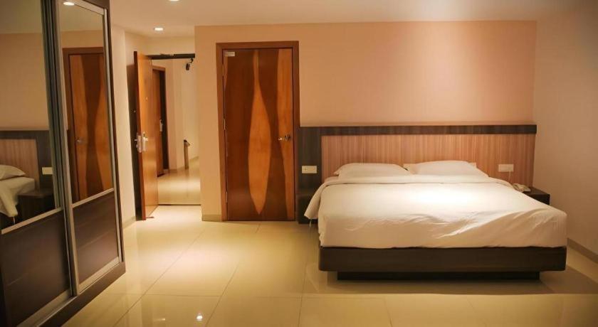 Ktc Hotel Sungkai Buitenkant foto