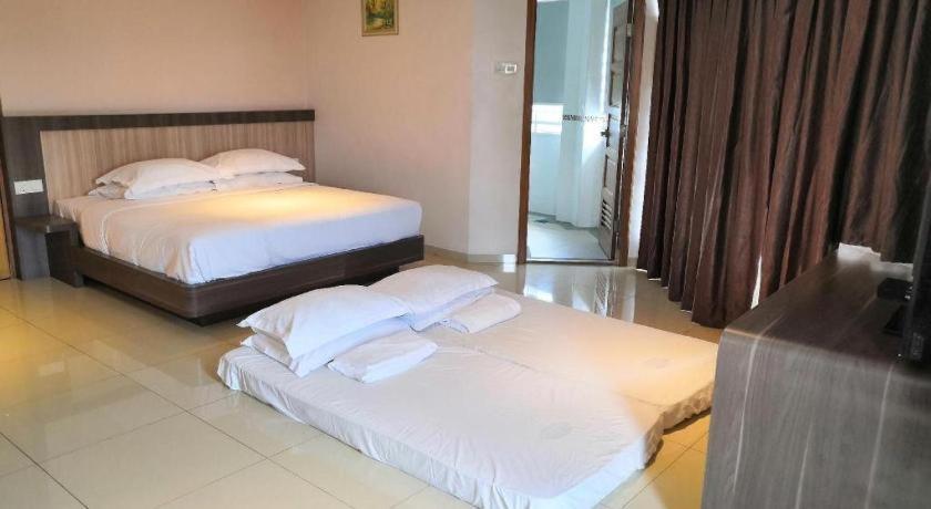 Ktc Hotel Sungkai Buitenkant foto